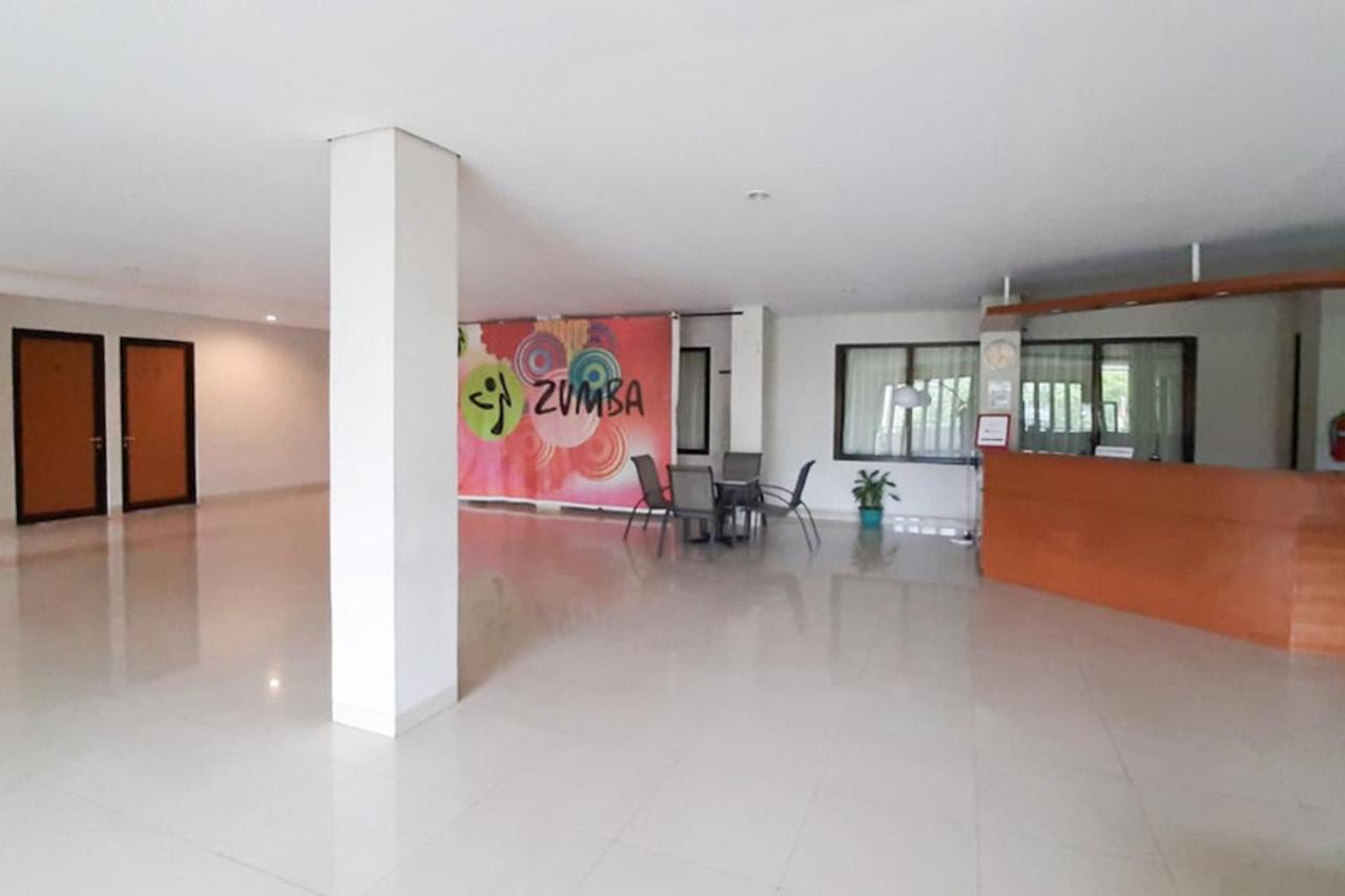 Reddoorz Plus @ Bitung City Center Exterior photo