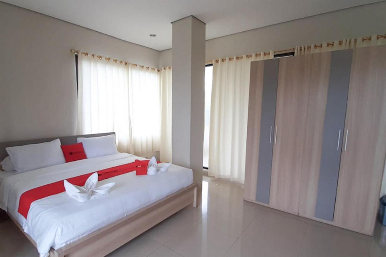 Reddoorz Plus @ Bitung City Center Exterior photo